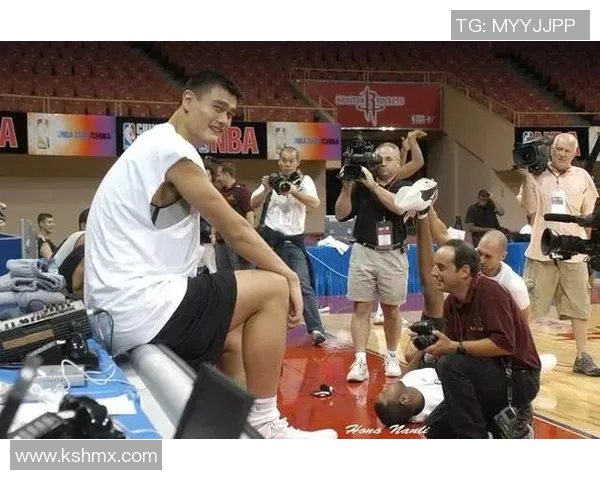 姚明谈篮球人生与梦想追求分享他在NBA的成长与影响力