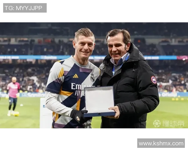 皇马完成逆转，绝杀功臣克罗斯赛后被队友拥抱